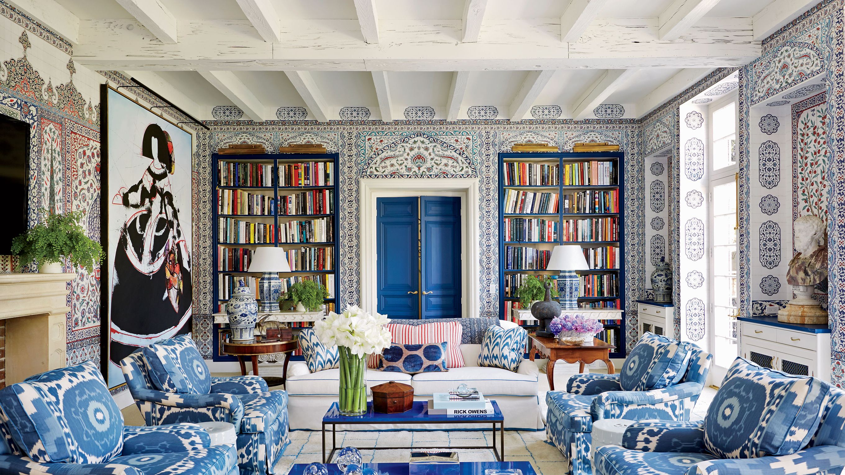 Bold geometric wallpaper room